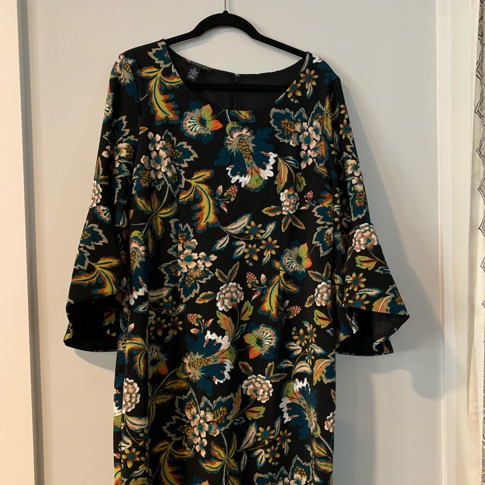 Size XL dinner dress with bell sleeves